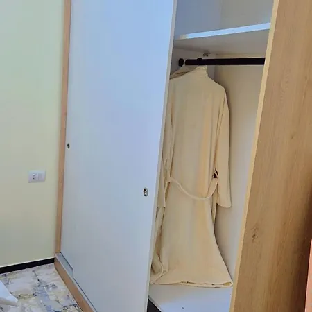 Spacious Durrs With Views And Private Balcony * Durrës