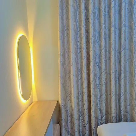 Spacious Durrs With Views And Private Balcony