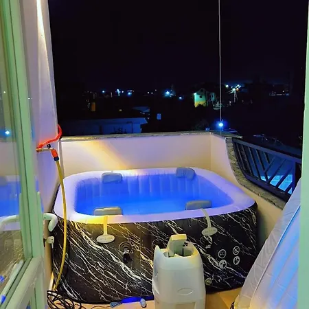 Spacious Durrs With Views And Private Balcony *