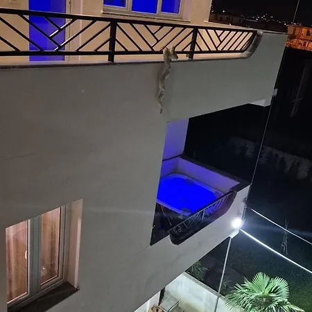 Spacious With Views And Private Balcony * Durres